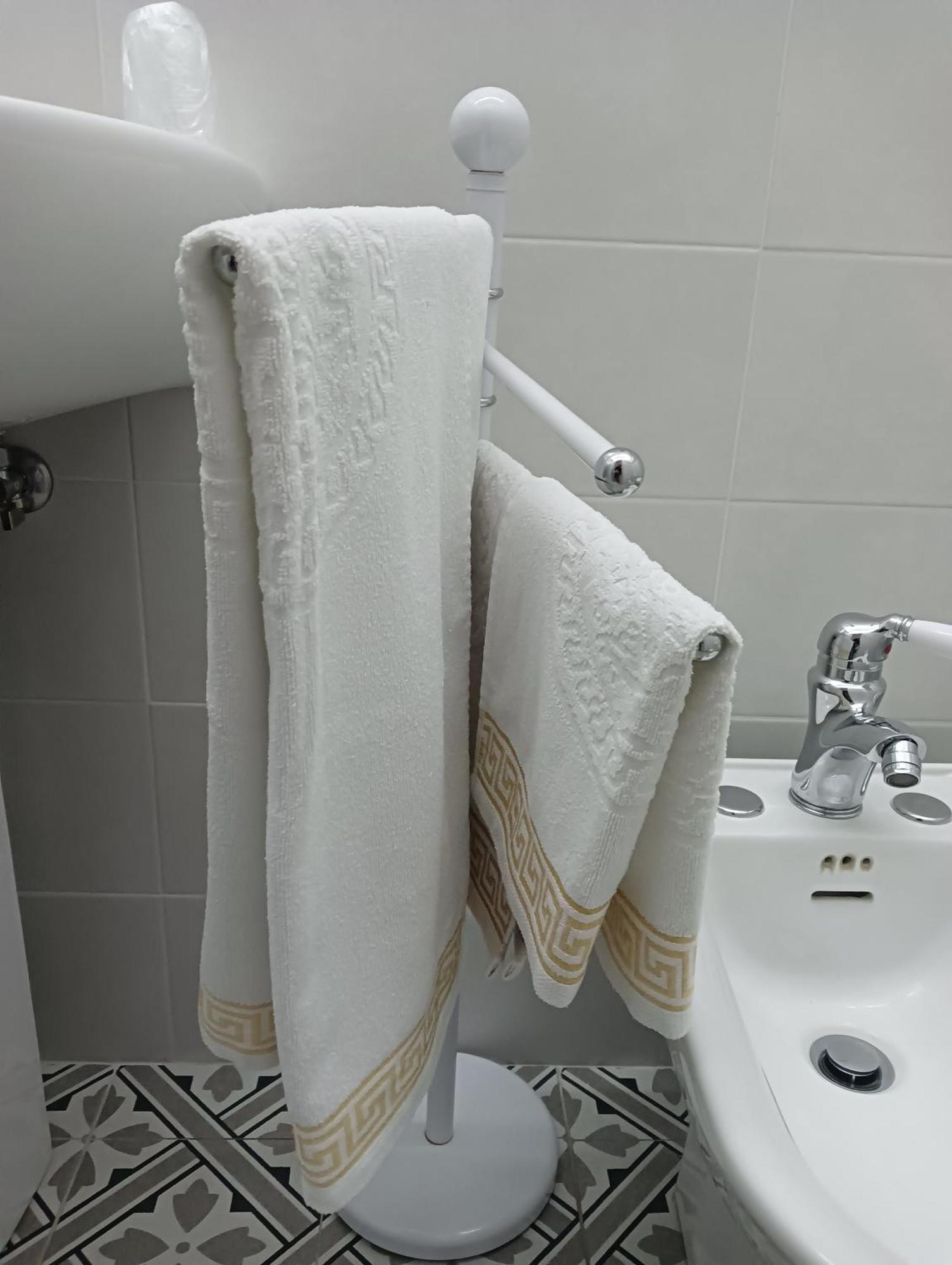 Le 3 Dee Bed & Breakfast Reggio di Calabria Phòng bức ảnh